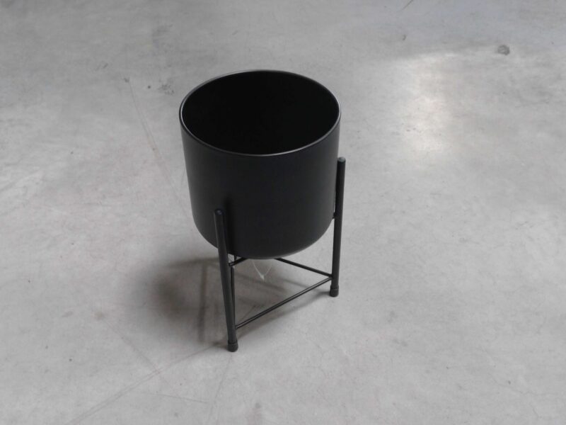 CACHE POT MÉTAL NOIR SUR PIED PM H.30CM
