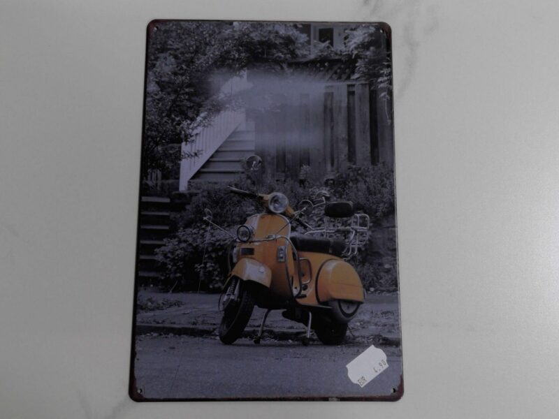 PLAQUE METAL VESPA JAUNE 20X30 CM