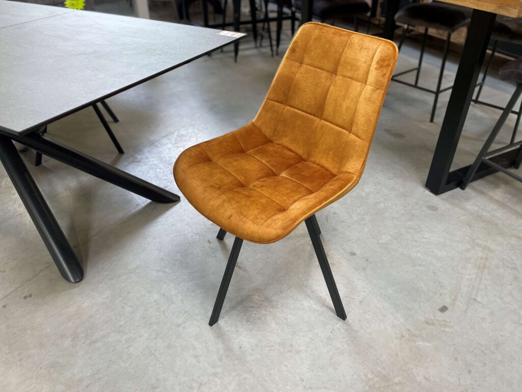 CHAISE JAZZ PIVOTANTE VELOURS DORÉ - PIEDS MÉTAL NOIR