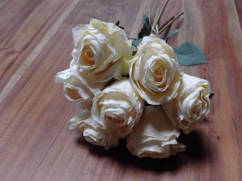 BOUQUET ROSES COLORIS CRÈME