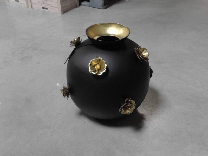 VASE BOULE GM METAL NOIR FLEURS DORÉES H.34CM