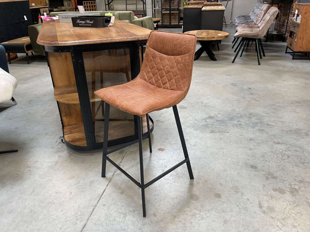 TABOURET DE BAR CAPRI MICROFIBRE COLORIS CARAMEL PIEDS MÉTAL NOIR