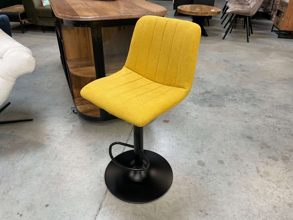 TABOURET DE BAR RÉGL. EN HAUTEUR TISSU JAUNE PIEDS MÉTAL NOIR