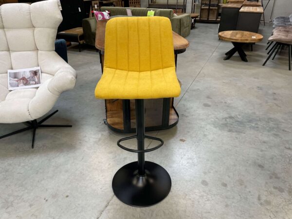 TABOURET DE BAR COLORIS JAUNE PIEDS MÉTAL NOIR ANNEXE MEUBLE & DECO