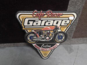 PLAQUE METAL TRIANGLE GARAGE MOTO ANNEXE MEUBLE & DECO