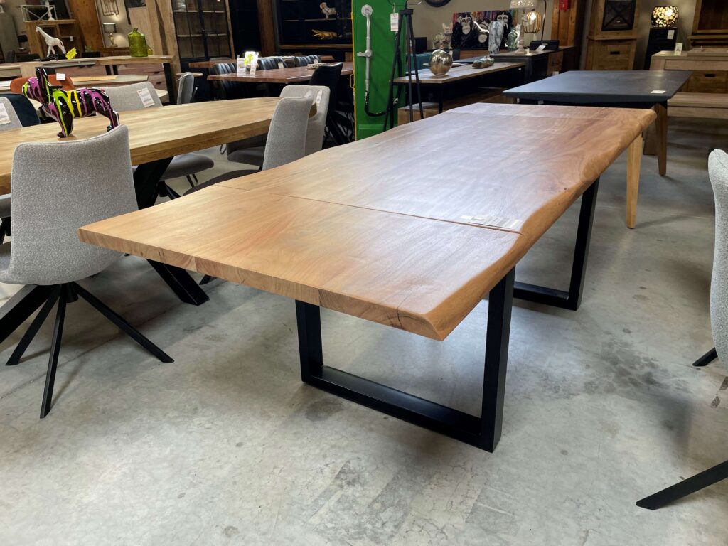 TABLE EN ACACIA MASSIF 150CM + 2 ALLONGES DE 40CM