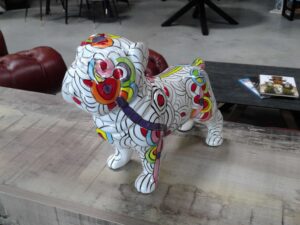 BOULEDOGUE PORCELAINE MULTICOLORE DESTOCK ANNEXE MEUBLE & DECO