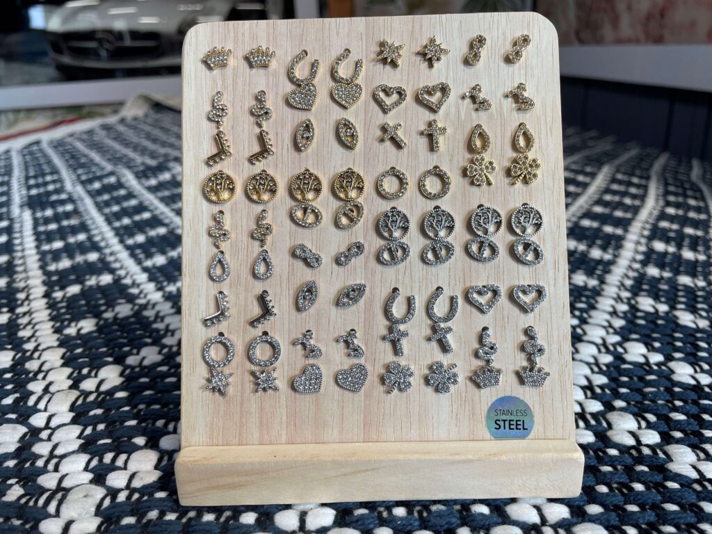 PAIRE DE BOUCLES D'OREILLES EN ACIER INOXYDABLE