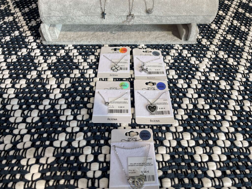 COLLIER ACIER INOXYDABLE ARGENTÉ DIFFÉRENTS MODÈLES