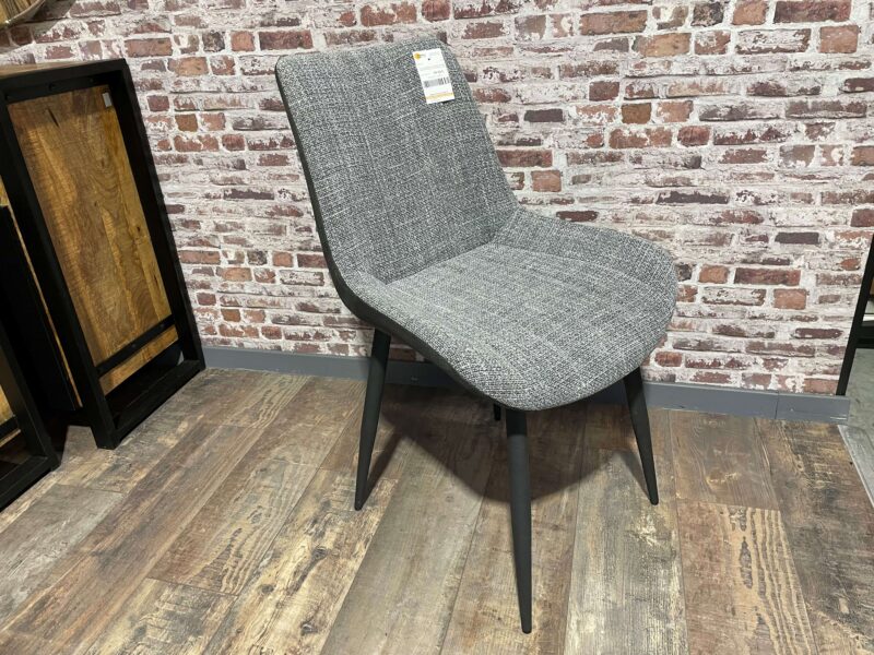 CHAISE CARMEL MICROFIBRE + TISSU CHINÉ GRIS/GRIS F. PIEDS MÉTAL NOIR