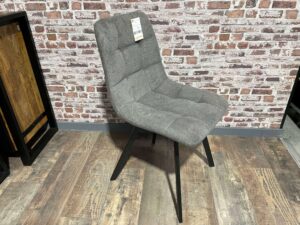 CHAISE CHILI COLORIS GRIS – PIEDS MÉTAL NOIR ANNEXE MEUBLE & DECO