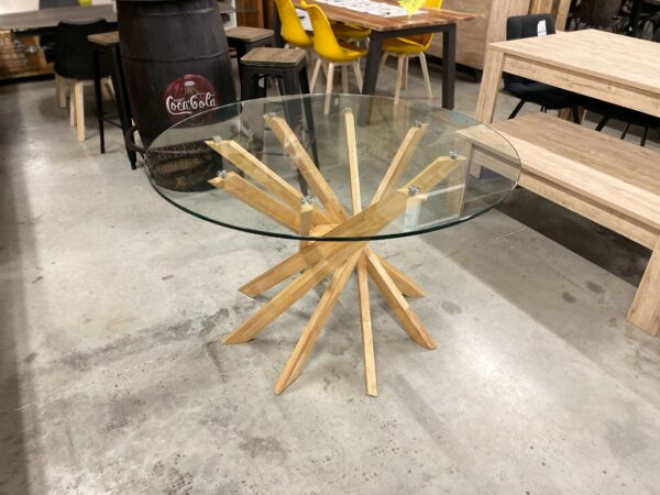 TABLE RONDE DIAM.120CM DESSUS VERRE – PIED ARAIGNÉE BOIS – DESTOCKAGE ANNEXE MEUBLE & DECO