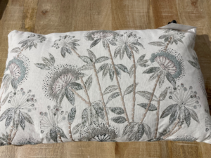 COUSSIN 50X30CM BLANC BRODÉ ANNEXE MEUBLE & DECO