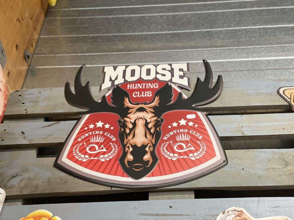 PLAQUE MÉTAL MOOSE HUNTING CLUB GM