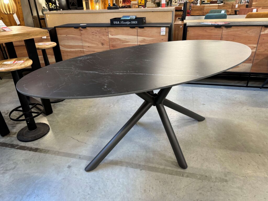 TABLE CERAMIQUE OVALE 180CM NATURAL BLACK DESTOCKAGE