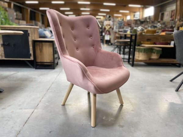 FAUTEUIL EN VELOURS ROSE – PIEDS BOIS ANNEXE MEUBLE & DECO