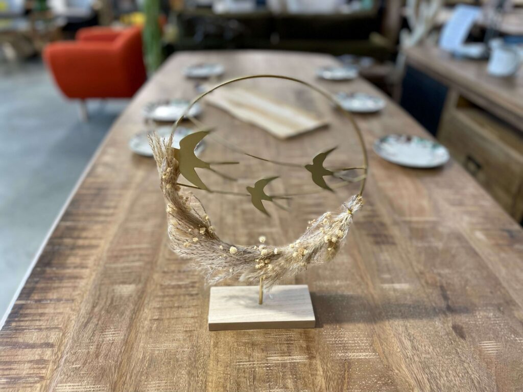 DÉCORATION À POSER RONDE HIRONDELLES H.35CM