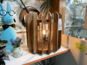 LAMPE À POSER MANGUIER NATUREL LAMES – DESTOCKAGE ANNEXE MEUBLE & DECO