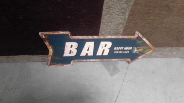 PLAQUE METAL FLECHE BAR HAPPY HOUR ANNEXE MEUBLE & DECO