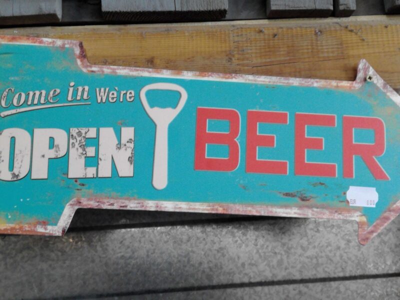 PLAQUE METAL FLECHE OPEN BEER