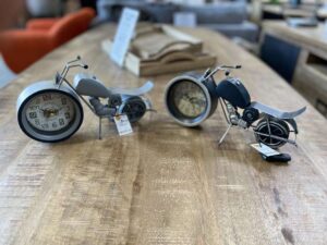 HORLOGE À POSER MOTO – DIFFÉRENTS MODÈLES – DESTOCKAGE ANNEXE MEUBLE & DECO