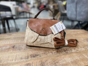 SAC A MAIN AVEC BANDOULIERE BIMATIÈRE BEIGE/DORÉ/CAMEL ANNEXE MEUBLE & DECO