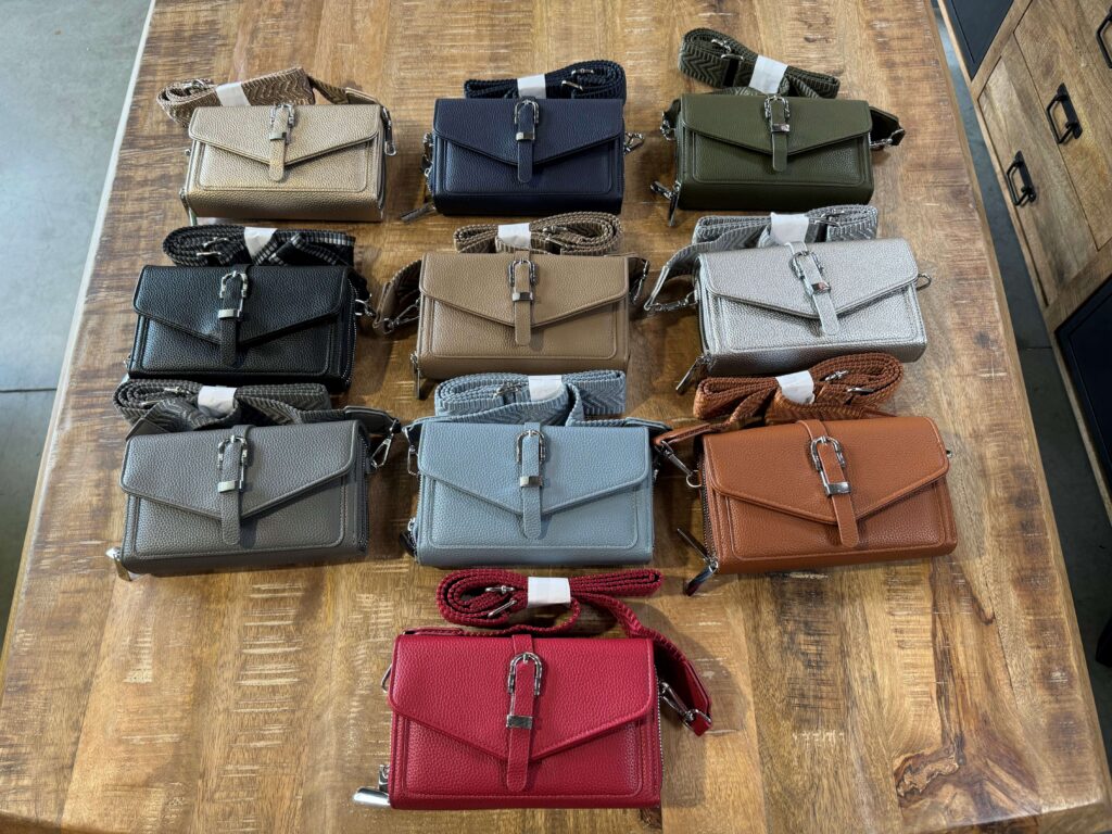 SAC - POCHETTE BANDOULIÈRE DIFFÉRENTS COLORIS