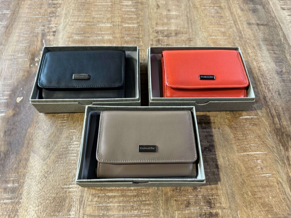 PORTE FEUILLE PM EN CUIR DIFFÉRENTS COLORIS