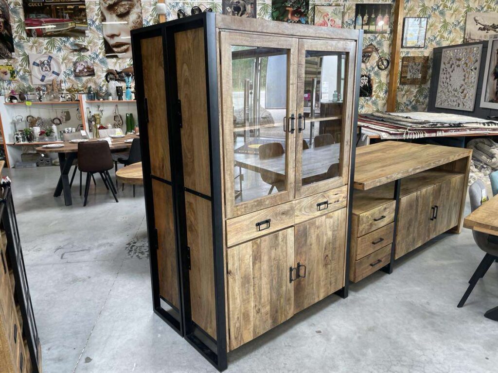 ARGENTIER 2 PORTES +  2 VITRÉES + 2  TIRS MANGUIER MASSIF - MÉTAL NOIR