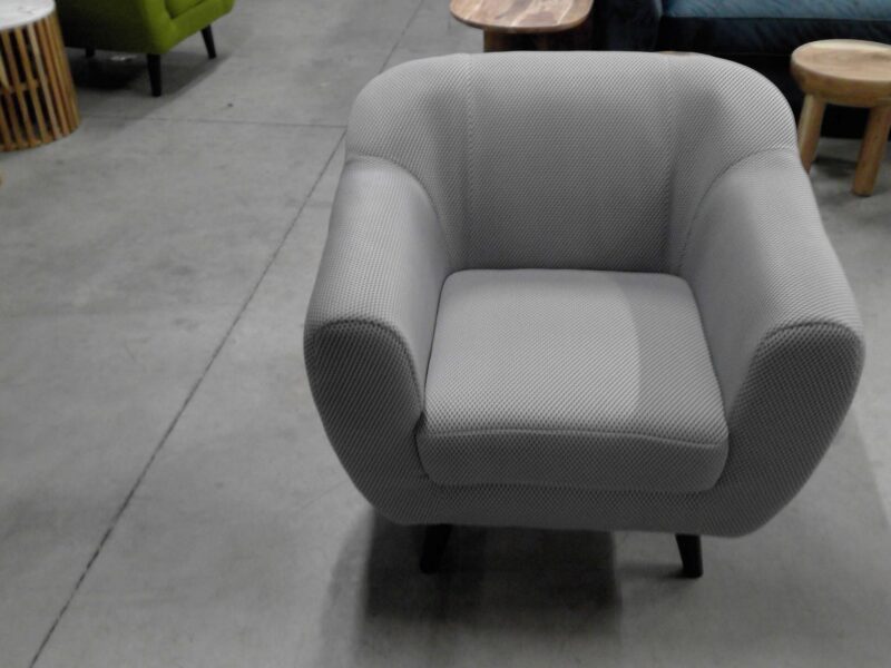 FAUTEUIL DENISE TISSU ALVÉOLÉ GRIS ARGENTÉ (SONIC 05)