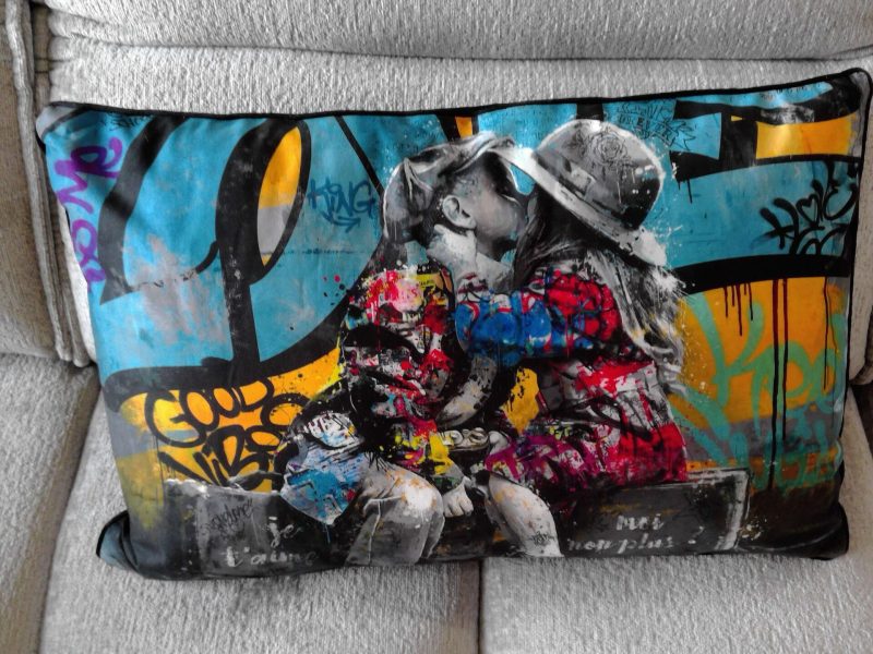 COUSSIN LES PETITS AMOUREUX 40X60CM - DÉHOUSSABLE