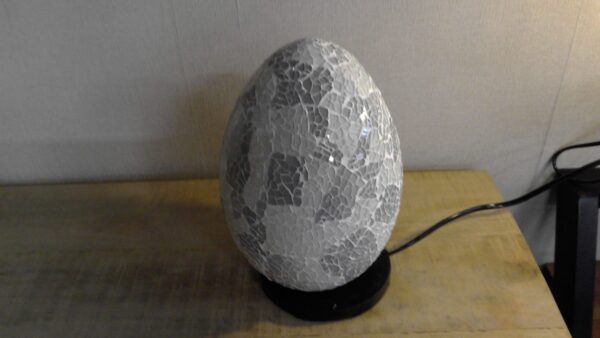 LAMPE OEUF MM 20CM - MOSAIQUE COLORIS BLANC ET GRIS – Image 2