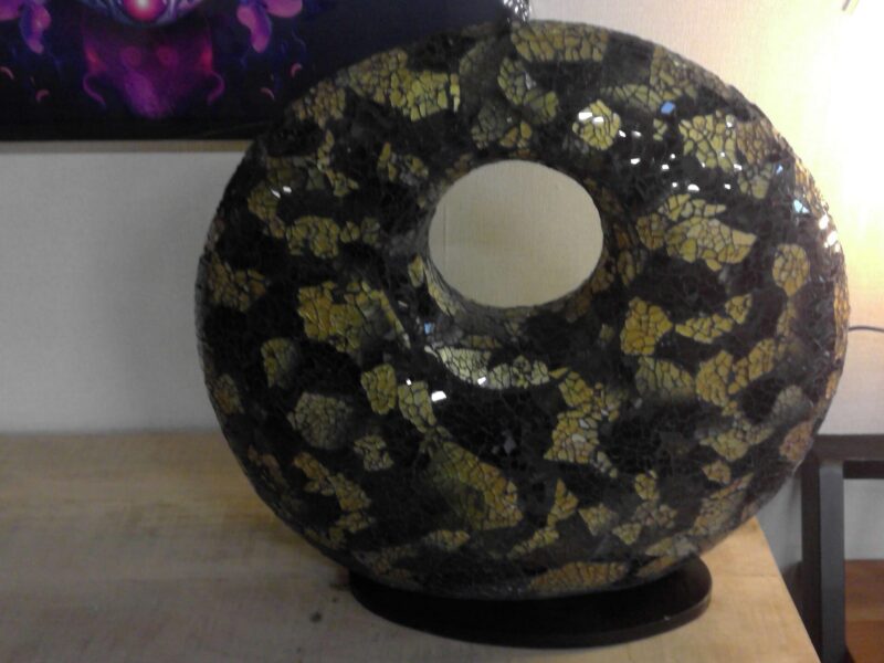 LAMPE DONUT MOSAIQUE COLORIS NOIR ET DORÉ