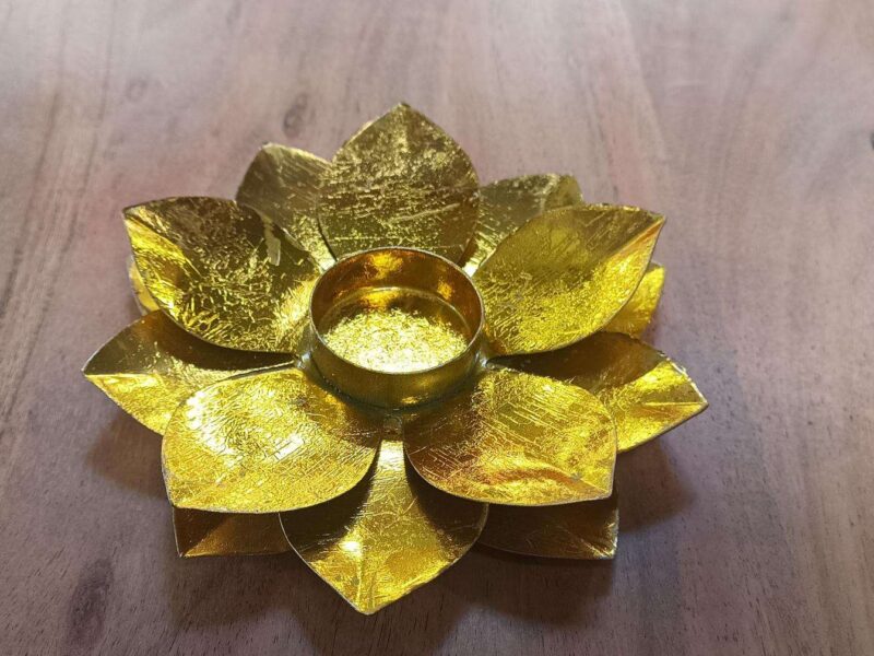 BOUGEOIR FLEUR DE LOTUS MÉTAL DORÉ DIAM.15CM