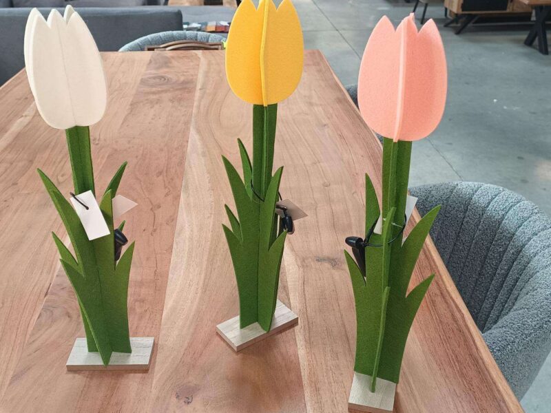 TULIPE EN FEUTRE DIFFÉRENTS COLORIS H.42CM