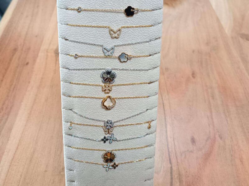 COLLIER ACIER INOXYDABLE DORÉ OU ARGENTÉ - DIFF. MODÈLES