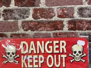 PLAQUE METAL PM DANGER KEEP OUT ANNEXE MEUBLE & DECO