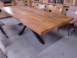 TABLE RECTANGULAIRE MANGUIER MASSIF - PIED METAL NOIR ARAIGNÉE L.280CM