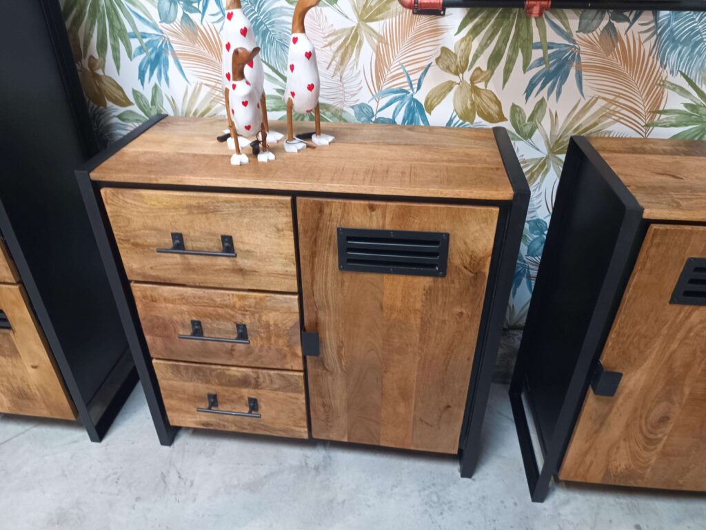 MEUBLE D'APPOINT STYLE VESTIAIRE 1 PORTE + 3 TIROIRS MANGUIER + MÉTAL