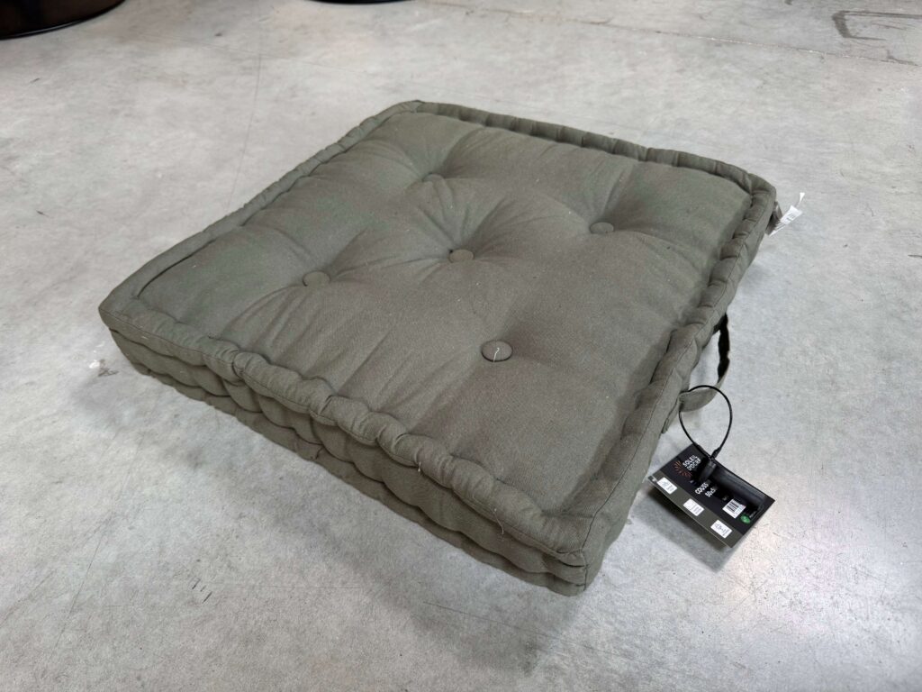 COUSSIN DE SOL 50X50CM COLORIS VERT KAKI