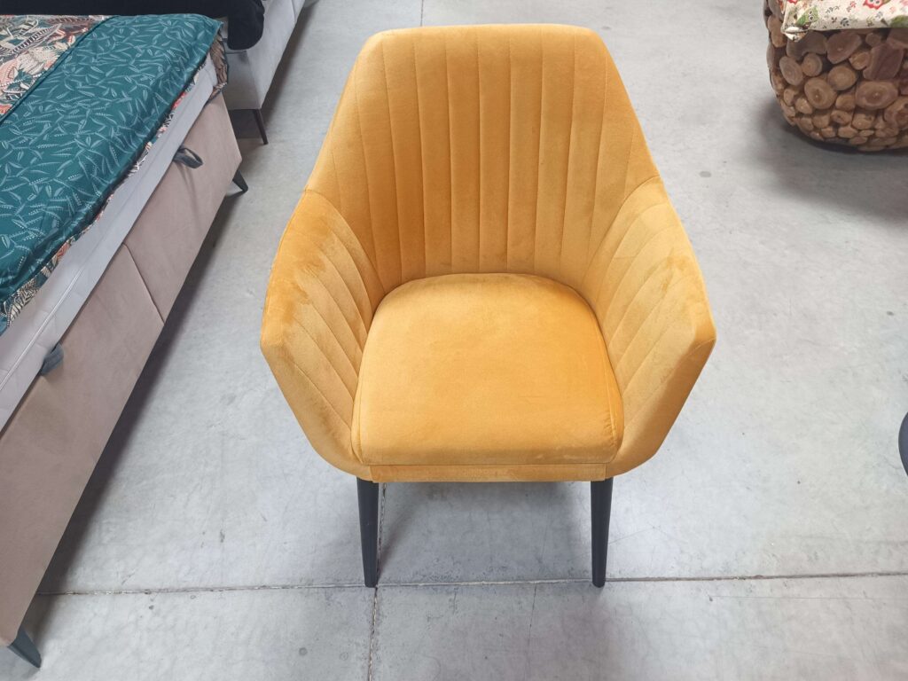 FAUTEUIL VELOURS JAUNE - DESTOCKAGE EXPO