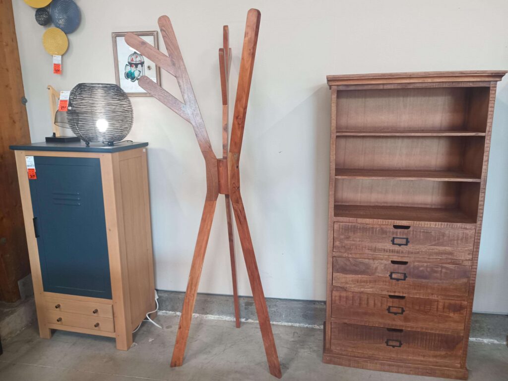 PORTE MANTEAU EN BOIS MASSIF H.215CM - DESTOCK EXPO