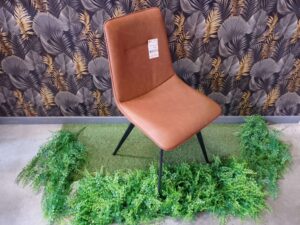 CHAISE DINA SIMILI CUIR COLORIS MARRON - PIEDS MÉTAL NOIR