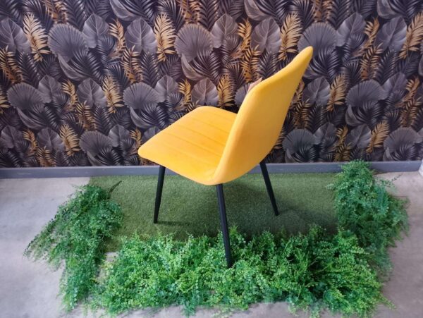 CHAISE CORK VELOURS JAUNE MOUTARDE (VELVET48) - PIEDS MÉTAL NOIR – Image 2