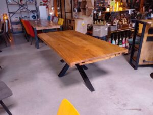 TABLE MANGUIER MASSIF 200CM + 2 ALLONGES DE 50CM - PIED MÉTAL NOIR