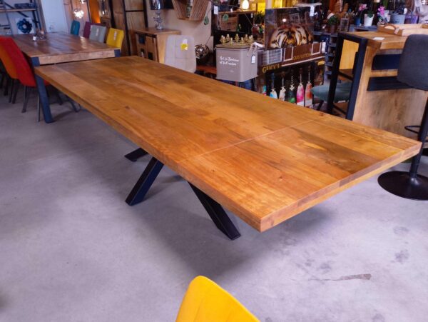 TABLE MANGUIER MASSIF 200CM + 2 ALLONGES DE 50CM - PIED MÉTAL NOIR – Image 2