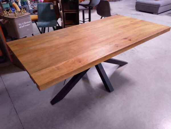 TABLE MANGUIER MASSIF 200CM + 2 ALLONGES DE 50CM - PIED MÉTAL NOIR – Image 3