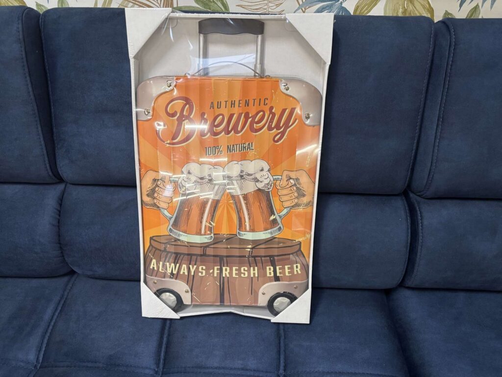 PLAQUE METAL VALISE BEER 59X35CM