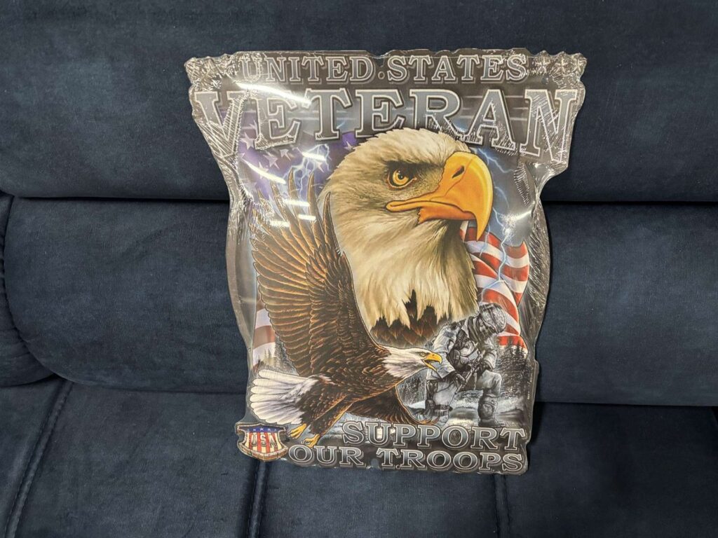 PLAQUE MÉTAL RELIEF - AIGLE 28X40CM