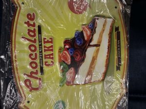 PLAQUE MÉTAL RELIEF - CHOCOLATE CAKE